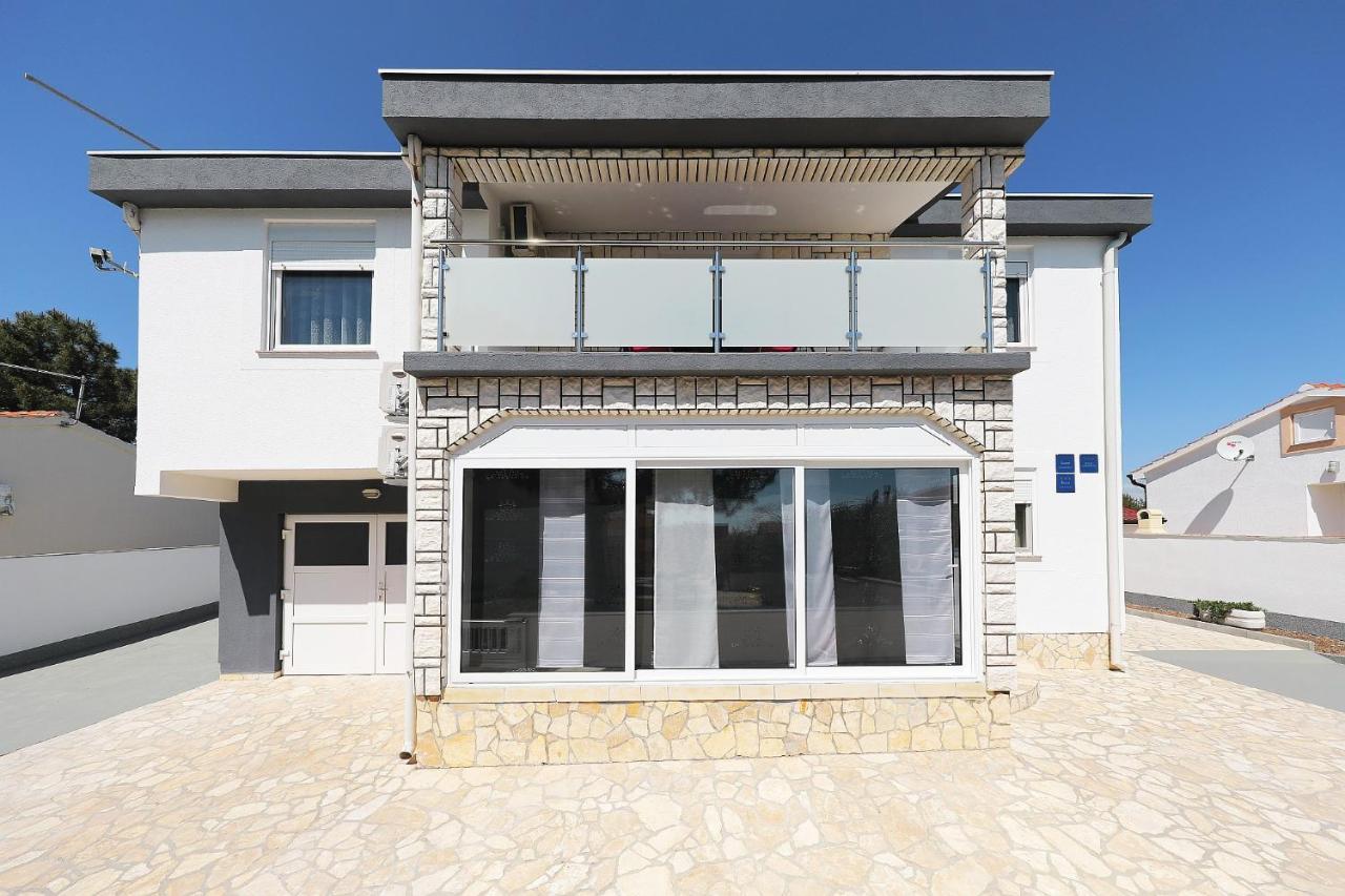 Apartmani Nella Vir Exterior foto