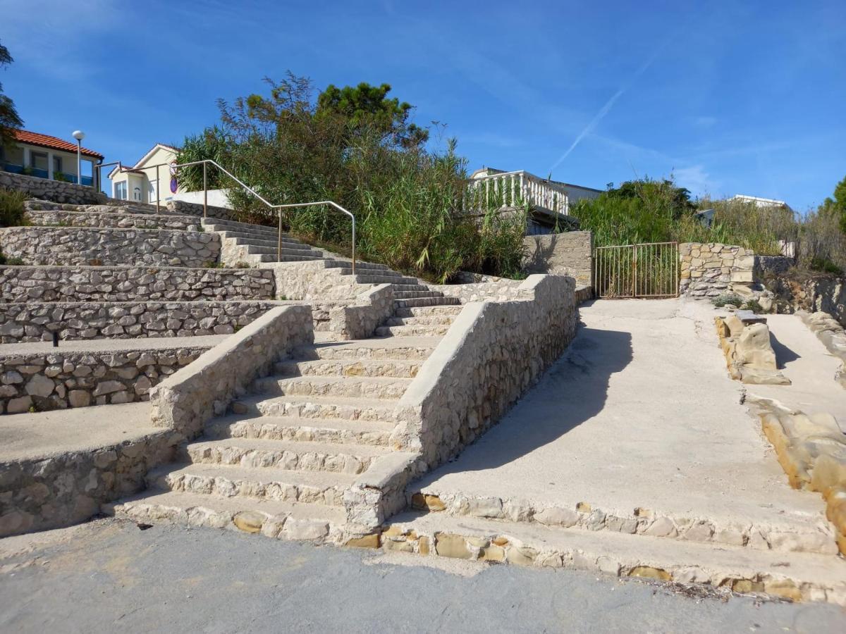 Apartmani Nella Vir Exterior foto